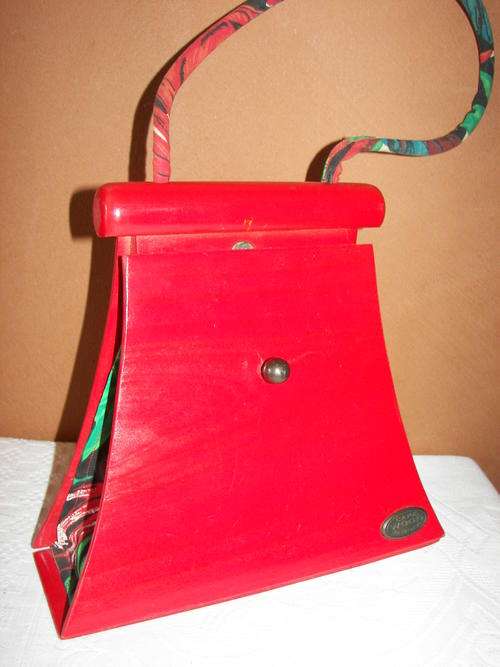 HANDMADE "CAPEWOOD" WOODEN RED  FLORAL LINED HANDBAG