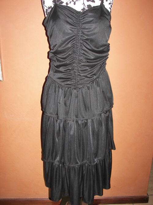 VINTAGE SILKY POLYESTER FORMAL BLACK COCKTAIL EVENING DRESS SIZE 34(FOSCHINI)