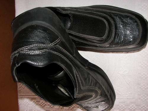 GENUINE OSTRICH LEATHER BLACK SLIP ON SHOES SIZE 8 (AS NEW)