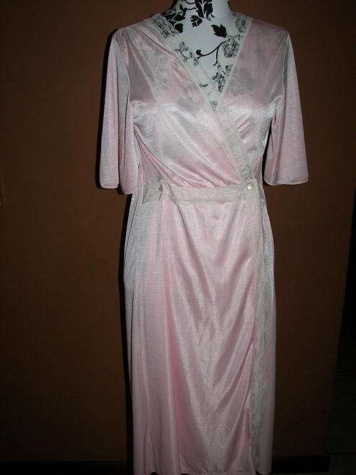 VINTAGE PINK POLYESTER NYLON CROSSOVER GOWN NIGHTIE LACE TRIM SIZE 34