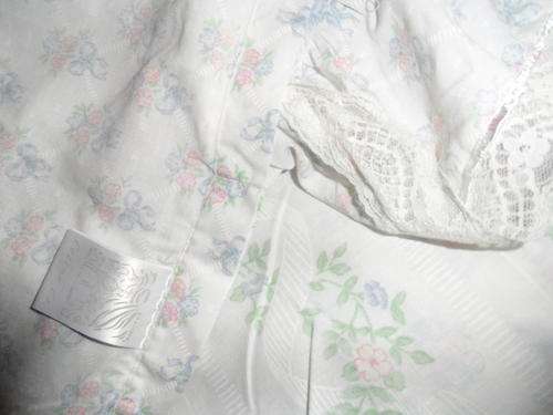 x2 single duvet covers" cotton co" with lace edging and x2 pillowcases to match