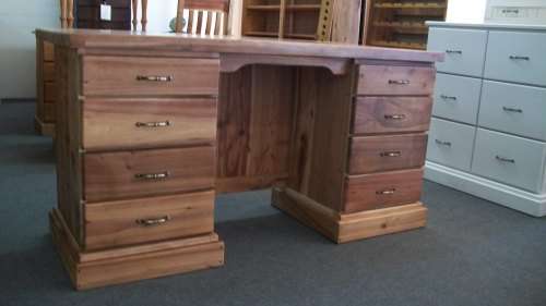 Blackwood Desk