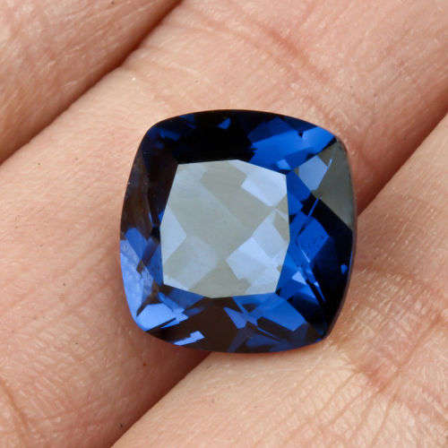 10.640 CT, STUNNING VVS, NATURAL TANZANITE, CUSHION CUT, PURPLE BLUE COLOR