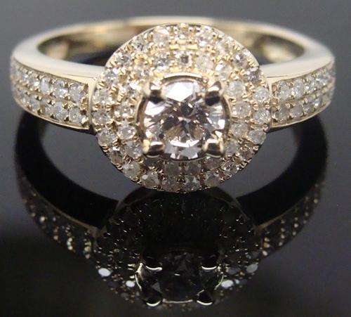 NO RESERVE - 1.03ct DIAMOND ENGAGEMENT RING SET IN YELLOW GOLD **R38,995**