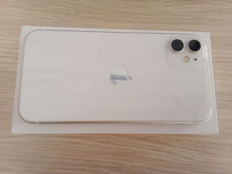 Apple iPhone 11