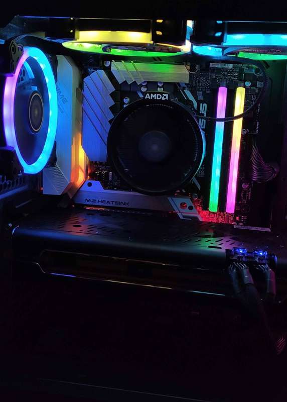 Asus Prime X470-Pro + Ryzen 5 2600X (Stock AMD Cooler) + KLEVV CRAS X RGB 16GB