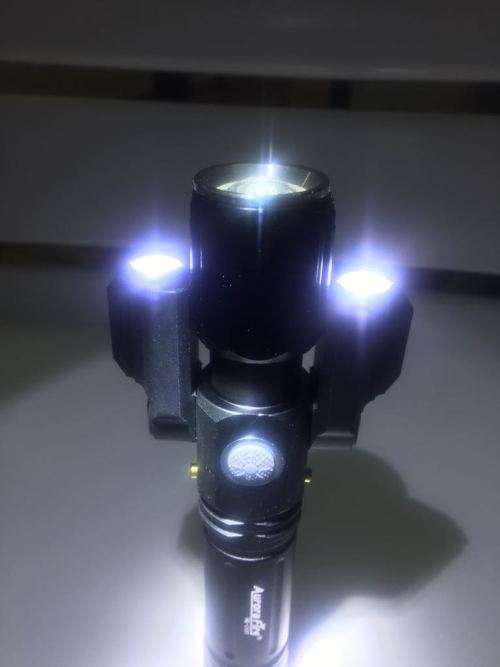 ELECTRIC FAST CHARGING FLASHLIGHT
