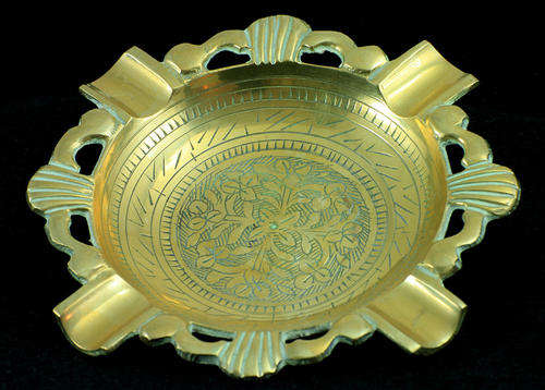 #1 BRASS ORNATELY ENGRAVED BRASS ASHTRAY