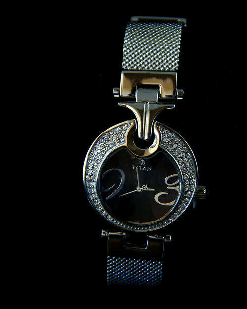 NEW  TITAN LADIES WATCH GUARANTEE CARD ENCLOSED