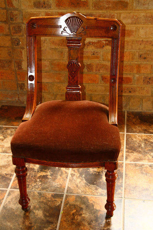 1850 OAK CHAIR MANUFACTURED BY COOK & TOWNSHEND