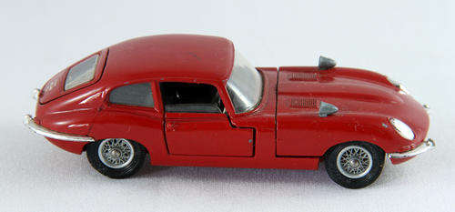DIE CAST CORGI RED E-TYPE JAG 2+2
