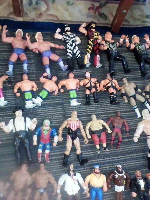 COLLECTORS LOT OF 62 WWF/WWE WRESTLING FIGURES