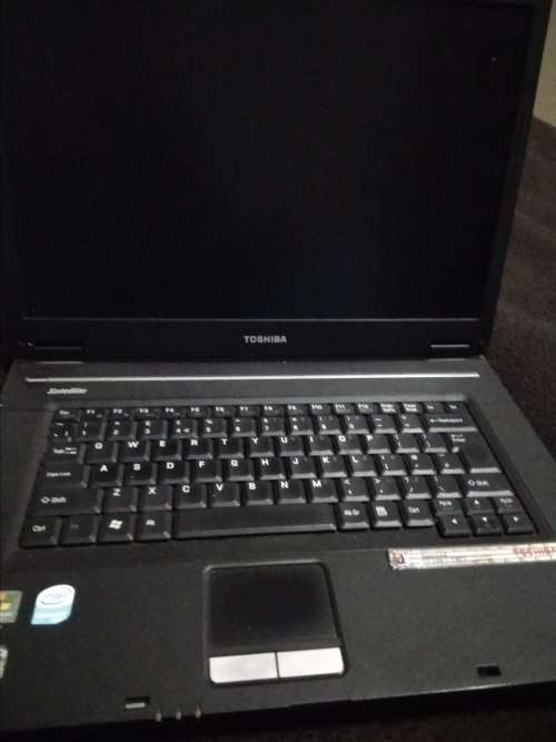 TOSHIBA SATELLITE SERIES L30-10X