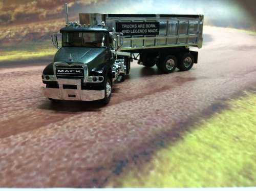 1st Gear Mack trucks x 2 models for the price of one
