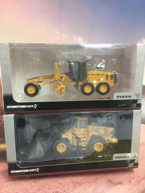Motorart Grader & Loader Christmas special x 2