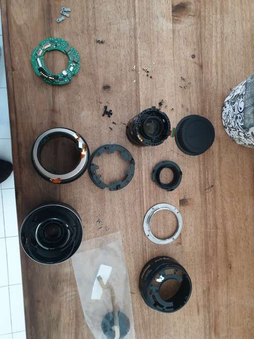 Canon EF-S 17-85mm IS USM taken apart