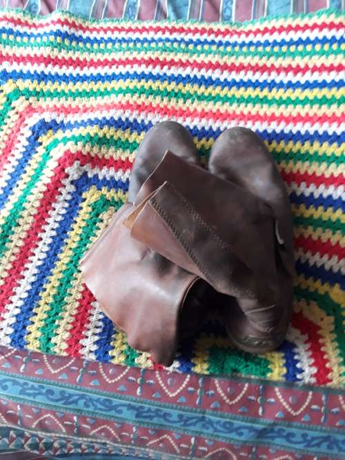 SIZE 11 PAIR BOOTS LEATHER