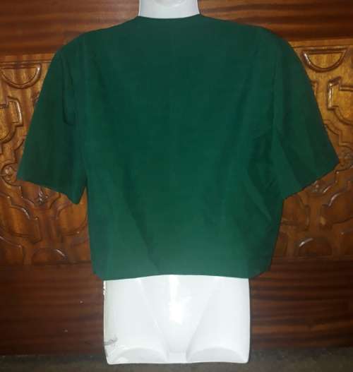 SPECIAL!! LADIES GREEN TOP - LOOKS HOMEMADE NO SIZE OR MAKE