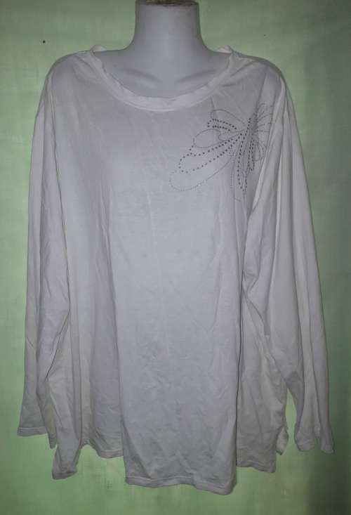 LADIES WHITE LONG SLEEVED T-SHIRT - MAKE: NO NAME - SIZE NO SIZE BUT LOOKS XXL - XXXL