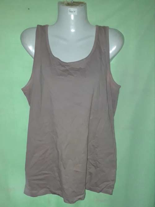 LADIES BROWN SLEEVELESS T-SHIRT - MAKE: MILADYS - SIZE: 18/42