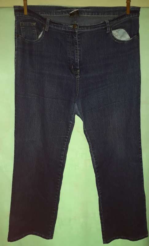 LADIES BLUE JEANS - MAKE: ML CLASSICS - SIZE: 44