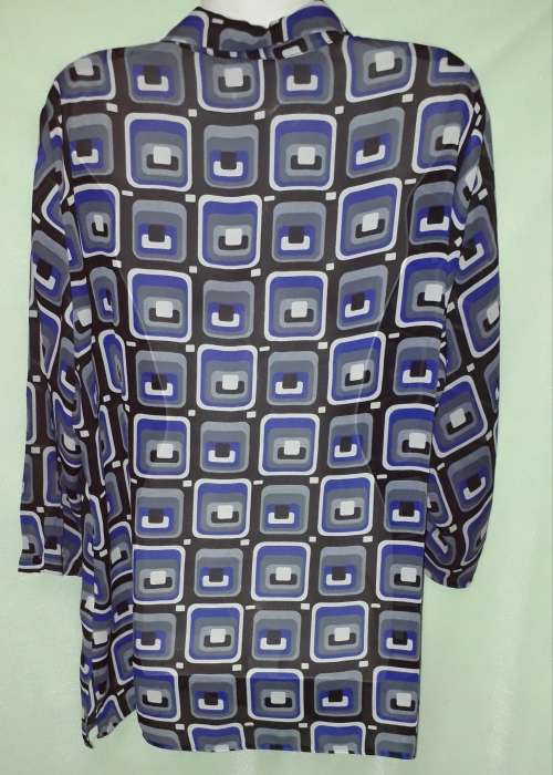 LADIES BLUE MULTI COLORED SHIRT - MAKE: NO MAKE - SIZE: LOOKS XL TO 2XL