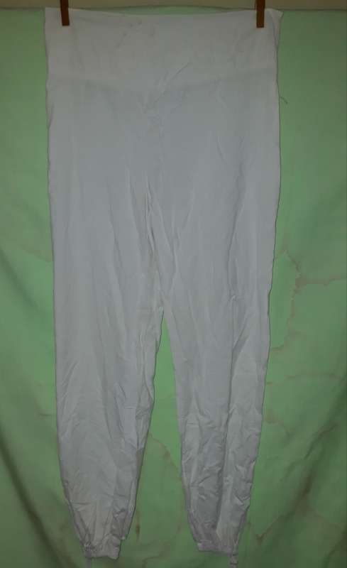 SPECIAL! LADIES WHITE PANTS - MAKE: KARA - SIZE: L