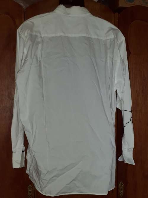 MENS: WHITE SHIRT - MAKE: W COLLECTION - SIZE: 44 17/1/2