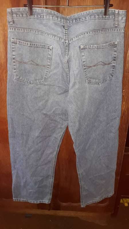 MENS: BLUE JEANS - MAKE: WOOLWORTHS  - SIZE: 40-102CM