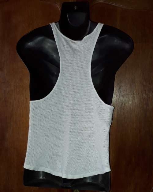 MENS: WHITE VEST - MAKE: HOODIES  - SIZE: M