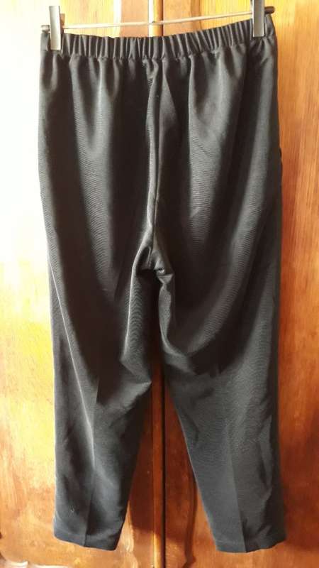 LADIES: BLACK LONG PANTS - MAKE: GOLDSTAR - SIZE: NO SIZE