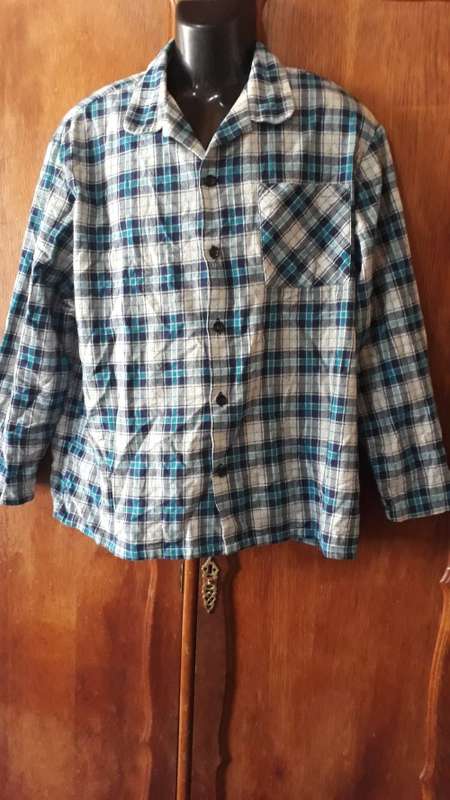 MENS: MULTI COLOUR SHIRT - MAKE: JET - SIZE: M