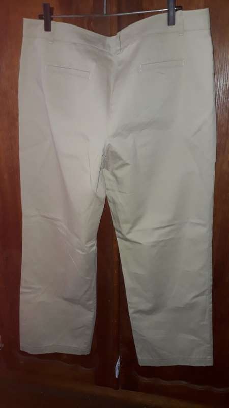 LADIES: CREAM LONG PANTS  - MAKE: WOOLWORTHS - SIZE: 18