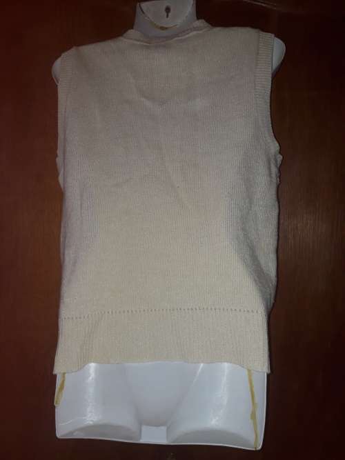 LADIES: CREAM & BROWN PULLOVER - MAKE: JET - SIZE: 10