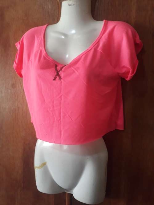 CHRISTMAS SPECIAL!!! LADIES: SHORT PINK TOP - MAKE: NO MAKE - SIZE: NO SIZE