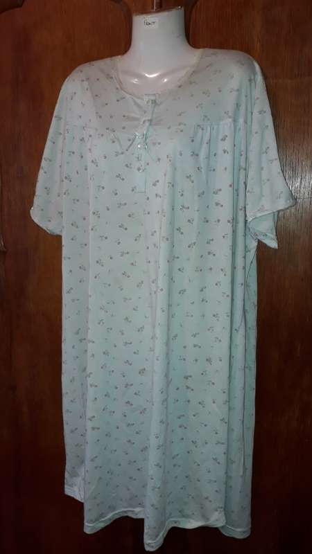 LADIES: BLUE MULTI COLORED NIGHTY - MAKE: DONATELLA - SIZE: XL