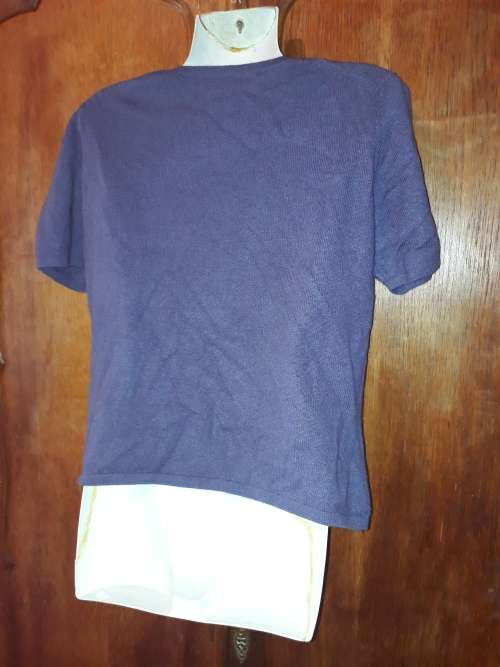 LADIES:BLUE  TOP - MAKE: MENDOCINO 100% CAHMERE - SIZE: M