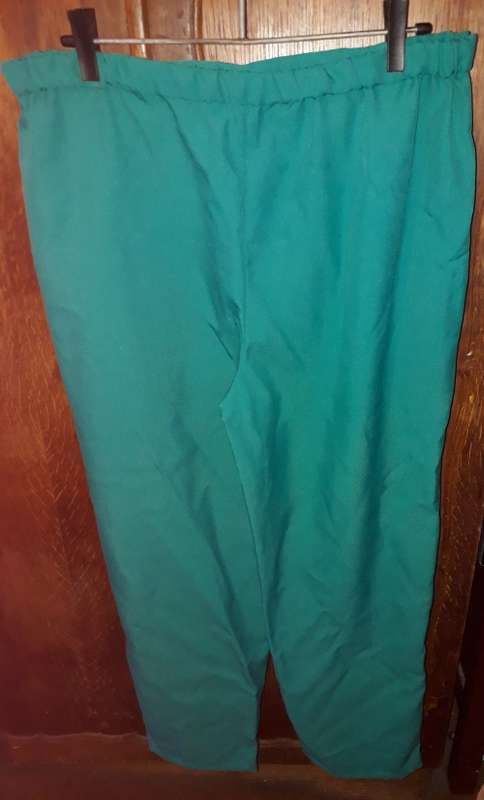 COVID 19 SPECIAL! LADIES: BLUE PANTS - MAKE: NO MAKE - SIZE: NO SIZE