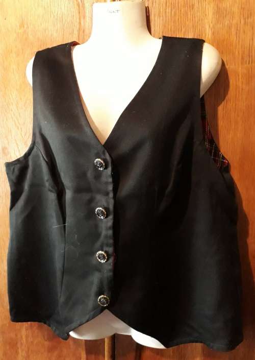 LADIES: MULTI COLORED REVERSABLE WAISTCOAT - MAKE: NO MAKE. - SIZE: NO SIZE