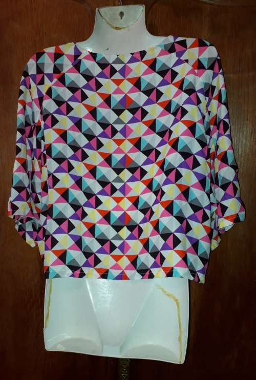 COVID 19 SPECIAL! MULTI COLORED TOP - MAKE: WOOLWORTHS - SIZE: M