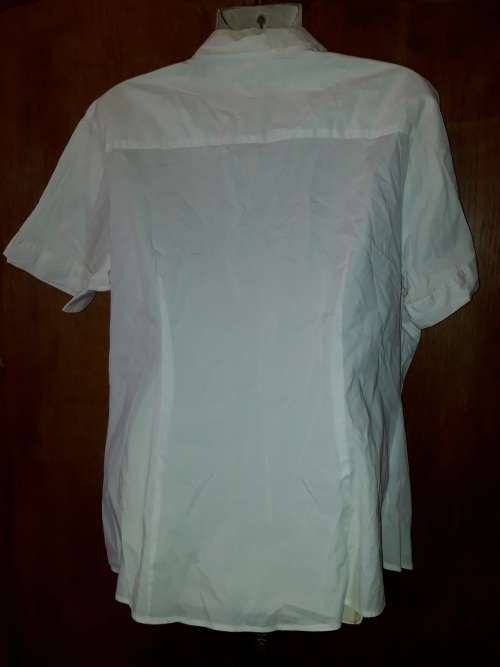 COVID 19 SPECIAL! LADIES: WHITE SHIRT - MAKE: WOOLWORTHS - SIZE: 18
