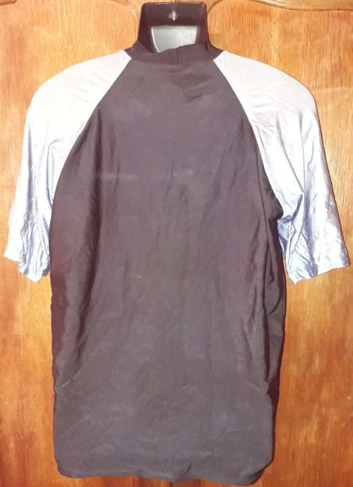 COVID 19 SPECIAL! MENS: BLACK & BLUESURFING SHIRT - MAKE: NORTH SHORE - SIZE: XL
