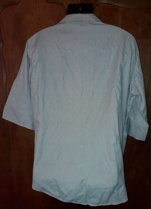COVID 19 SPECIAL! LADIES: GREY SHIRT - MAKE: TURTLE CREEK - SIZE: 3XL