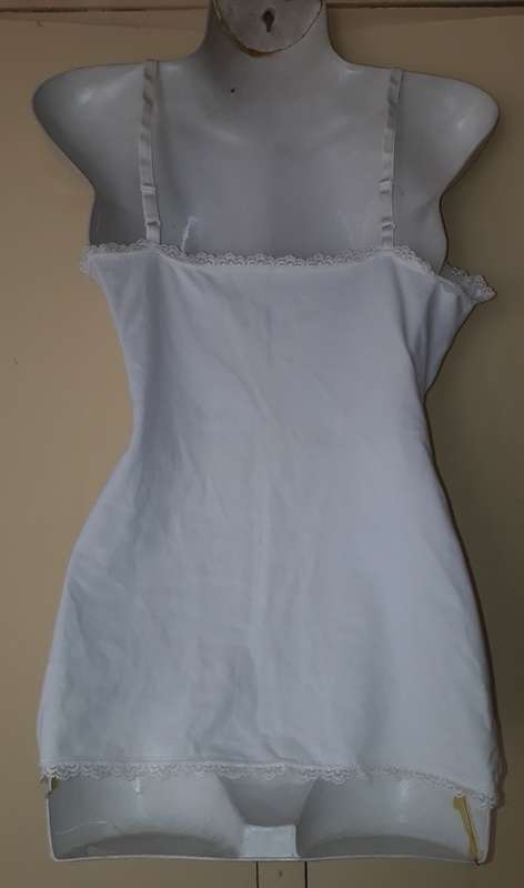 LADIES: WHITE TOP - MAKE: WOOLWORTHS - SIZE: 14