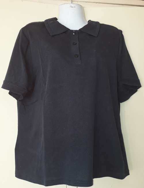 LADIES: BLACK SHIRT - MAKE: NO MAKE - SIZE: NO SIZE