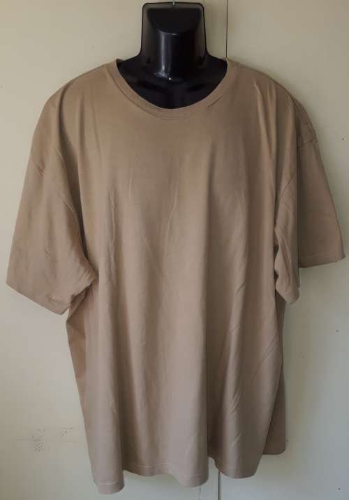 MENS: BROWN T-SHIRT - MAKE: FOOT LOCKER - SIZE: XXL