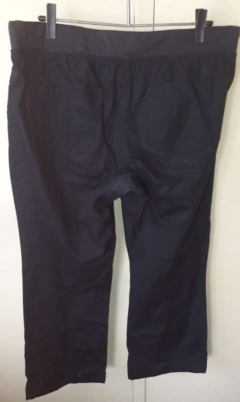 LADIES: BLACK PANTS - MAKE: REAL CLOTHING COMPANY - SIZE: 16