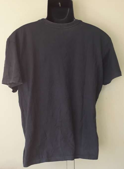 MENS: BLACK T-SHIRT - MAKE: MARC ECKO - SIZE: L
