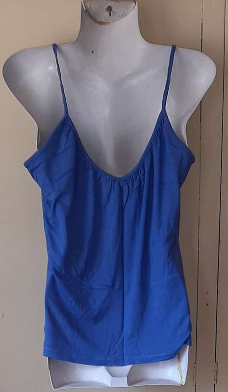 LADIES: PURPLE TOP - MAKE: POLO JEANS CO - SIZE: L