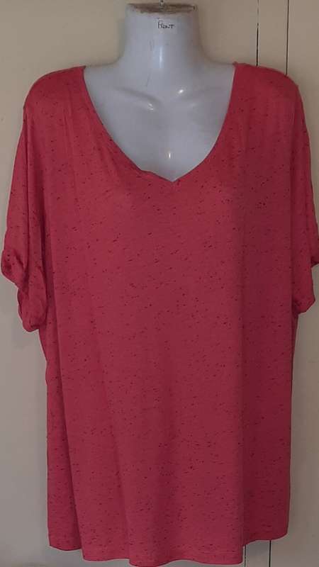 LADIES: MULTI COLORED T-SHIRT - MAKE: DONNA-CLAIRE- SIZE: 24